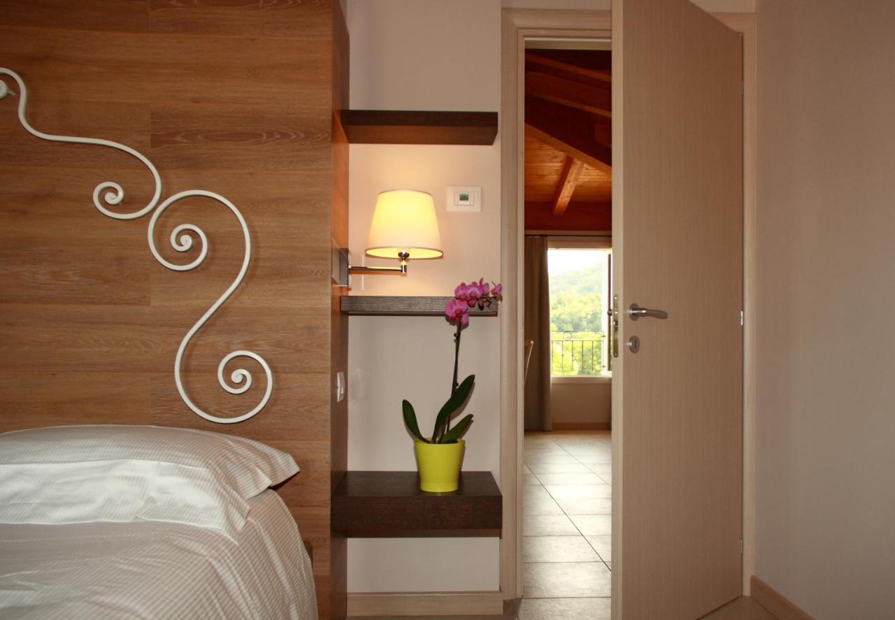 Agriturismo Corte Aurea Дезенцано-дель-Гарда Экстерьер фото