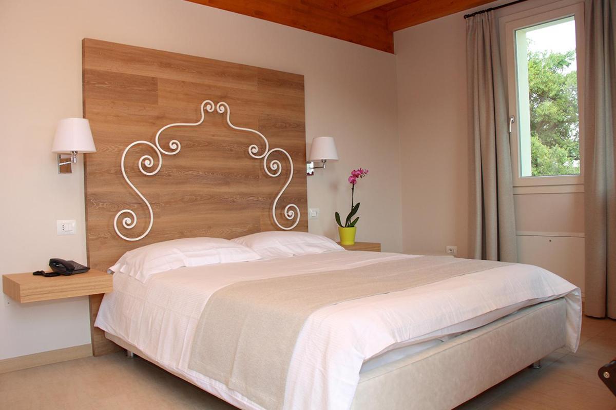 Agriturismo Corte Aurea Дезенцано-дель-Гарда Экстерьер фото