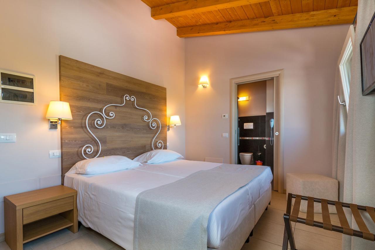 Agriturismo Corte Aurea Дезенцано-дель-Гарда Экстерьер фото