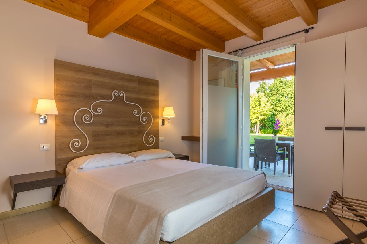 Agriturismo Corte Aurea Дезенцано-дель-Гарда Экстерьер фото